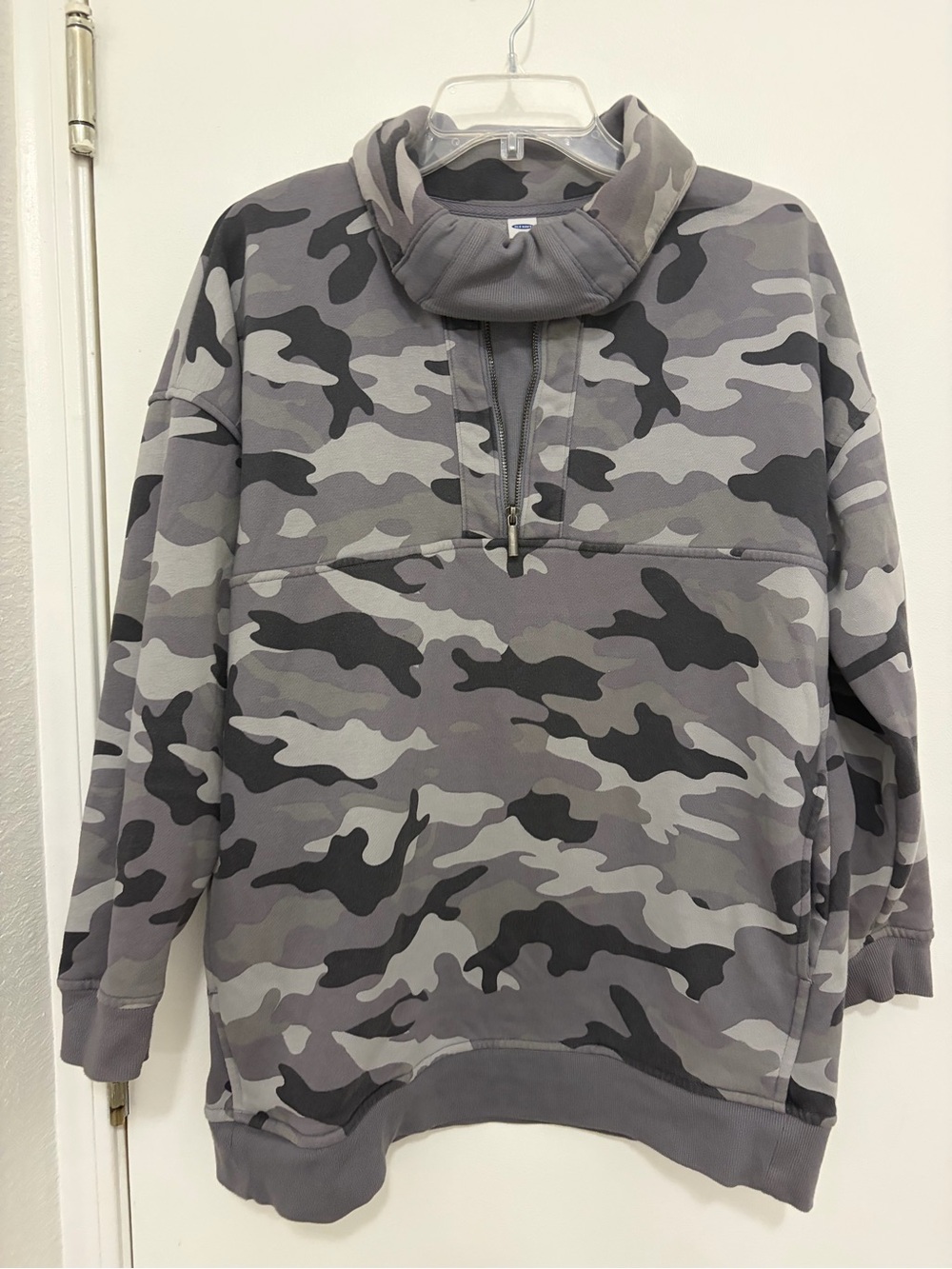Old Navy Men's Gray Camo Quarter-Zip Pullover Sweater